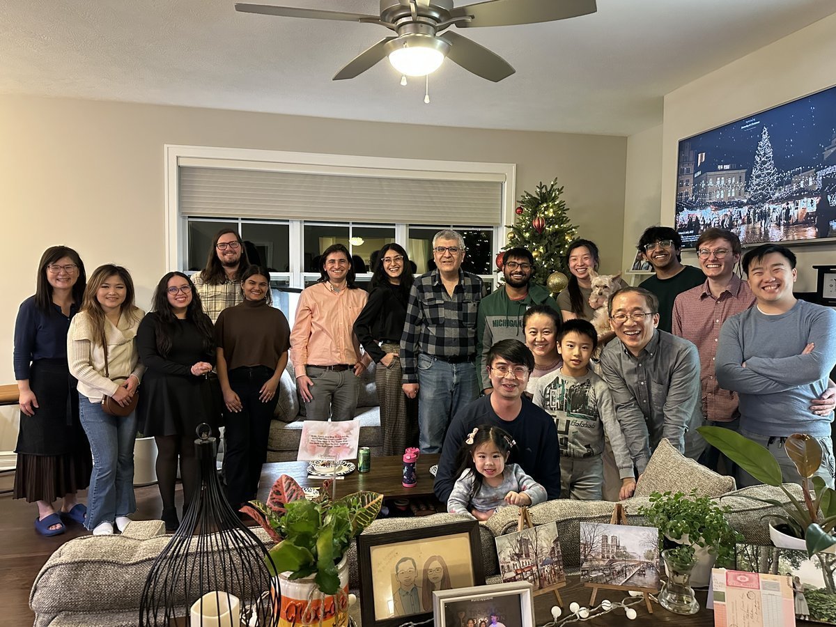 241207 Lab party